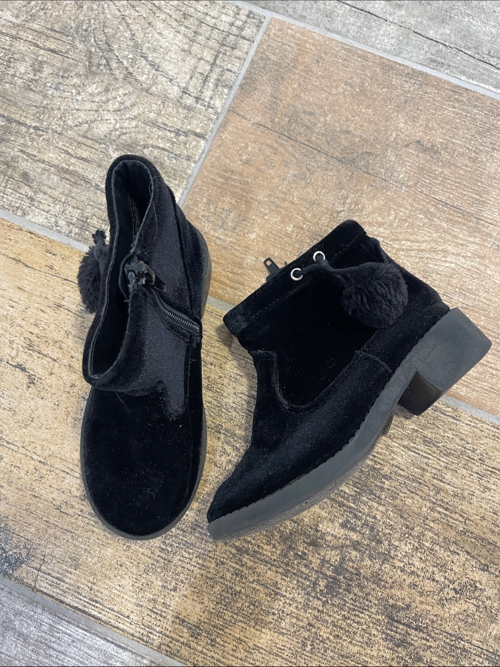Soda Toddler Girls Black Velvet Ankle Boots Booties Size 10